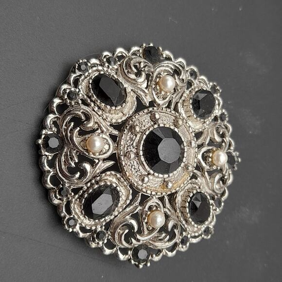 Vintage Black Glass Rhinestones Faux Pearls Silver Tone Brooch Pin - 2 Inches - Picture 4 of 7
